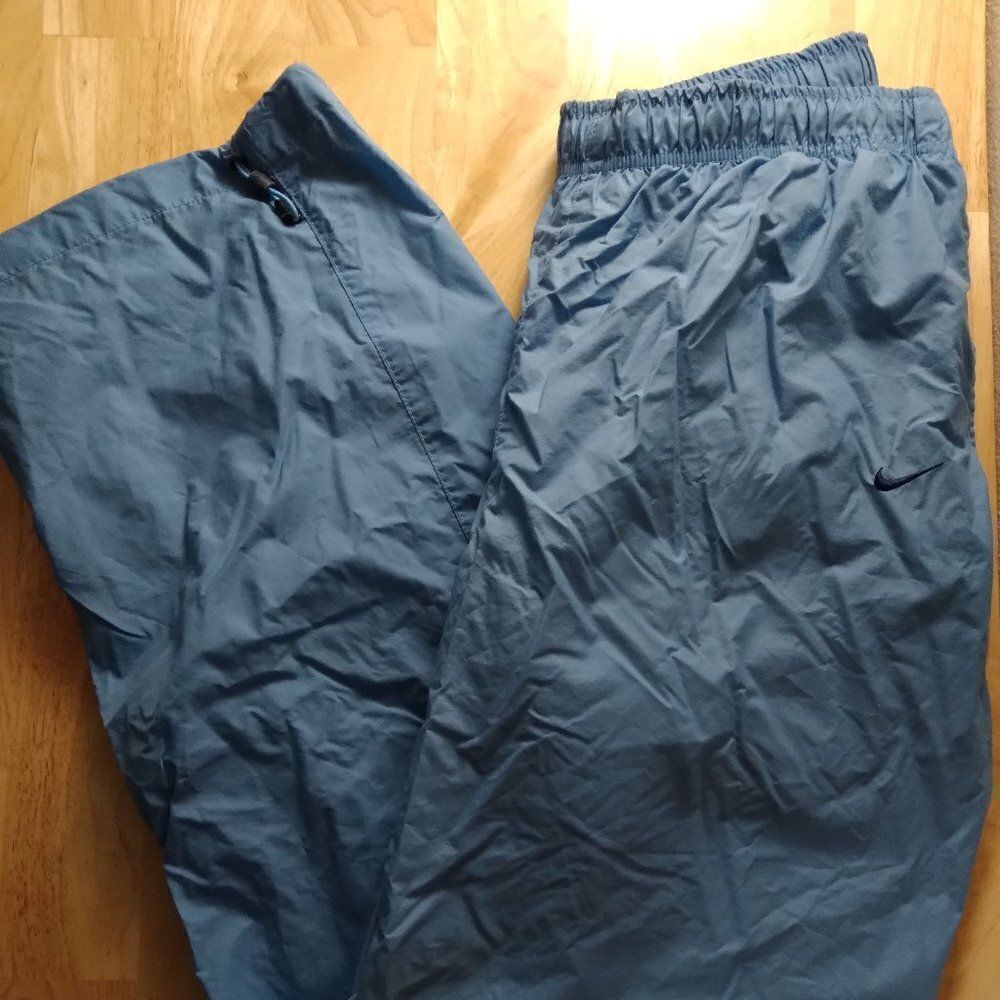 Vintage Nike Cargo Pocket Mesh Lined Wind Pants Joggers